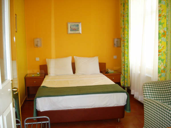 Hotel Avrupa oda - fotoğraf 1